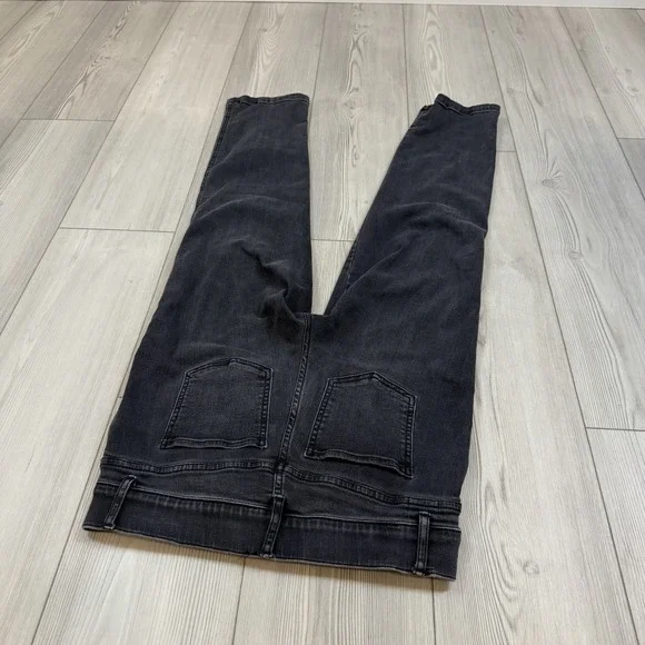 SPANX VINTAGE BLACK Wash STRAIGHT Leg pull-on Ankle Jeans #20355R Medium - Picture 8 of 10